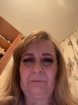 Irina2909xh online show from 04/18/26, 12:36