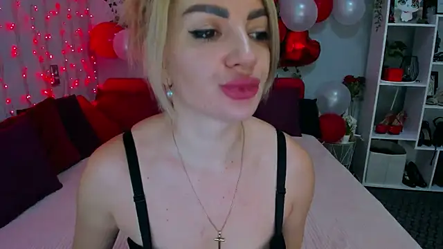 LunaBellucci online show from 02/06/26, 07:02