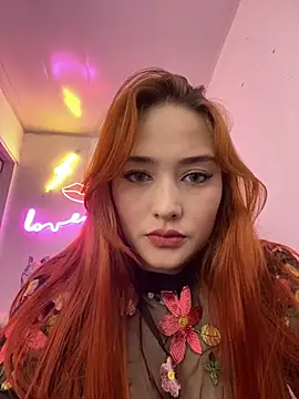 Snapshot of Tulipa_ chatting on 12/19/24, 10:10 Tulipa  online show from 12/19/24, 10:10