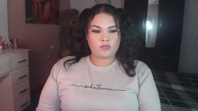 kami hot ts online show from 03/17/26, 05:00