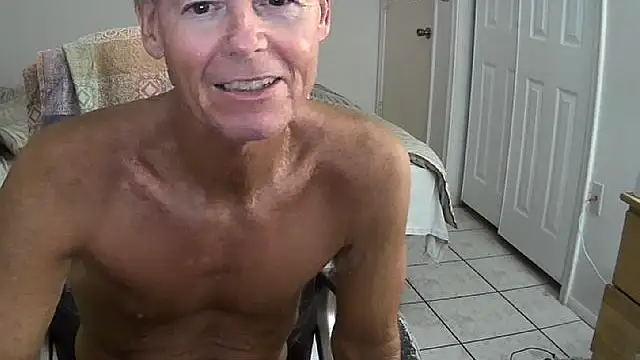 nakeedcowboi65 online show from 10/03/25, 09:56