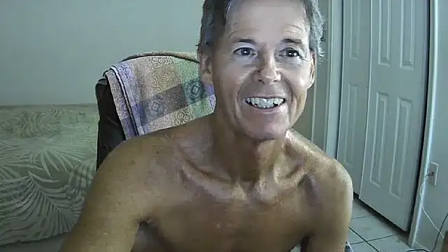 nakeedcowboi65 online show from 10/19/25, 09:32