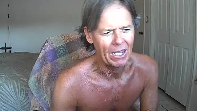 Snapshot of nakeedcowboi65 chatting on 05/15/26, 11:34 nakeedcowboi65 online show from 05/15/26, 11:34