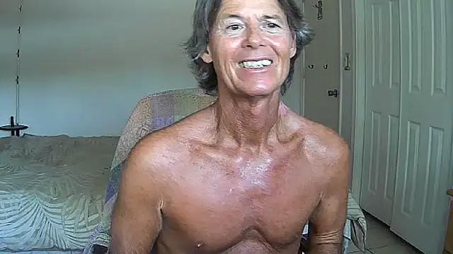 Snapshot of nakeedcowboi65 chatting on 05/26/26, 09:44 nakeedcowboi65 online show from 05/26/26, 09:44