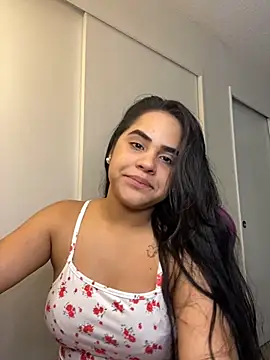 Snapshot of Maria_ruiz chatting on 12/28/24, 06:06 Maria ruiz online show from 12/28/24, 06:06