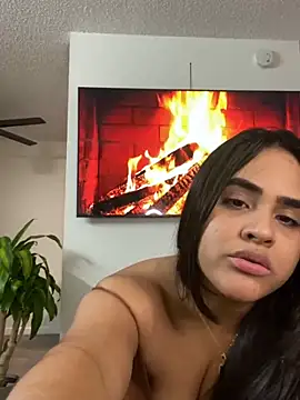 Snapshot of Maria_ruiz chatting on 01/02/25, 09:00 Maria ruiz online show from 01/02/25, 09:00