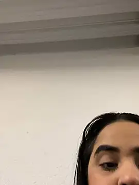 Snapshot of Maria_ruiz chatting on 01/05/25, 03:43 Maria ruiz online show from 01/05/25, 03:43