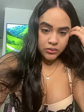 Snapshot of Maria_ruiz chatting on 01/07/25, 06:05 Maria ruiz online show from 01/07/25, 06:05