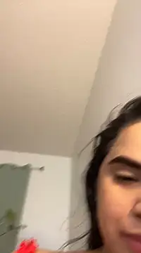 Snapshot of Maria_ruiz chatting on 02/01/25, 06:21 Maria ruiz online show from 02/01/25, 06:21