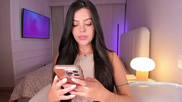 Snapshot of salome__11 chatting on 11/04/25, 09:58 salome 11 online show from 11/04/25, 09:58