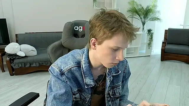 arlekincrop online show from 12/19/25, 05:47