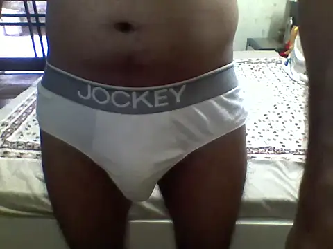 Snapshot of secretoxoxo chatting on 11/04/25, 07:07 secretoxoxo online show from 11/04/25, 07:07