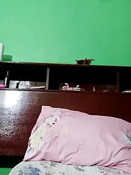 QueenSoreal online show from 10/01/25, 06:14