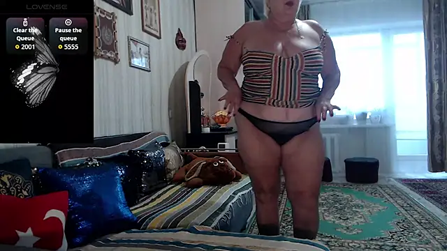 Snapshot of Jane_Lewis chatting on 11/19/25, 08:36 Jane Lewis online show from 11/19/25, 08:36