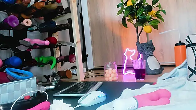 Anal Queen Mona online show from 12/12/24, 09:04