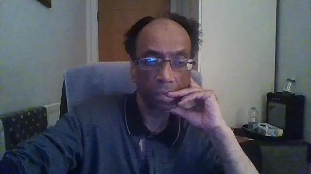 Snapshot of rauncher1 chatting on 11/10/25, 12:53 rauncher1 online show from 11/10/25, 12:53
