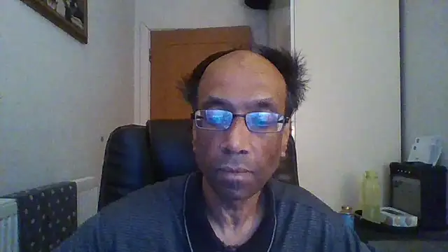 Snapshot of rauncher1 chatting on 11/27/25, 09:00 rauncher1 online show from 11/27/25, 09:00