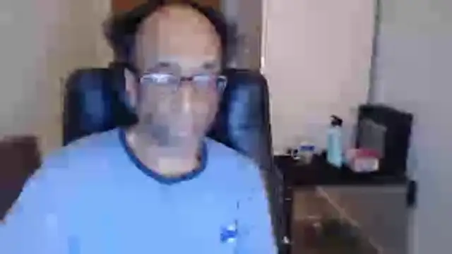 Snapshot of rauncher1 chatting on 04/19/26, 12:11 rauncher1 online show from 04/19/26, 12:11