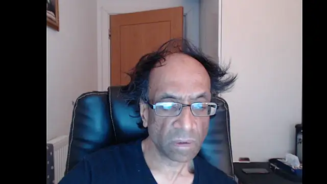 Snapshot of rauncher1 chatting on 06/26/26, 09:14 rauncher1 online show from 06/26/26, 09:14