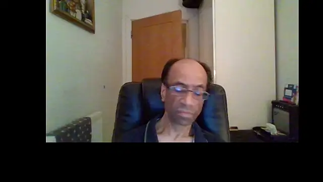 Snapshot of rauncher1 chatting on 06/26/26, 09:19 rauncher1 online show from 06/26/26, 09:19