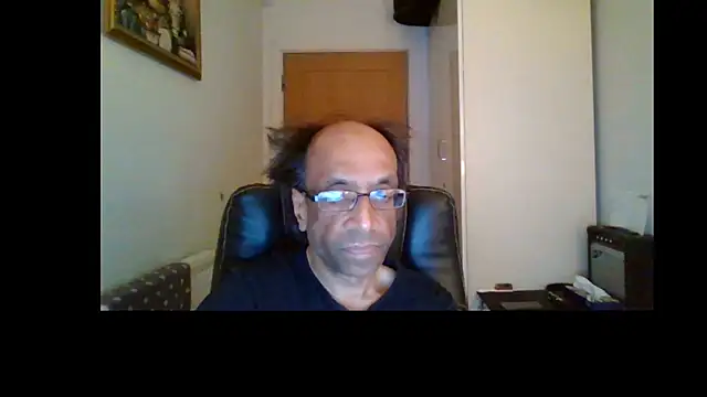 Snapshot of rauncher1 chatting on 07/05/26, 01:23 rauncher1 online show from 07/05/26, 01:23