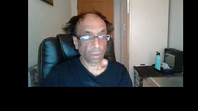 Snapshot of rauncher1 chatting on 07/10/26, 08:07 rauncher1 online show from 07/10/26, 08:07