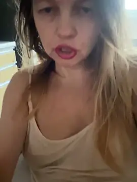 Susanel online show from 10/26/25, 11:05