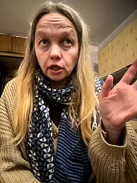 Susanel online show from 11/30/25, 03:38