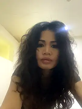 Snapshot of nareethai chatting on 11/21/25, 08:07 nareethai online show from 11/21/25, 08:07