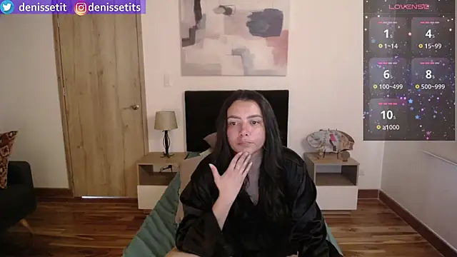 Snapshot of DenisseTits chatting on 02/07/25, 08:10 DenisseTits online show from 02/07/25, 08:10