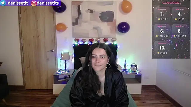 Snapshot of DenisseTits chatting on 02/11/25, 08:31 DenisseTits online show from 02/11/25, 08:31
