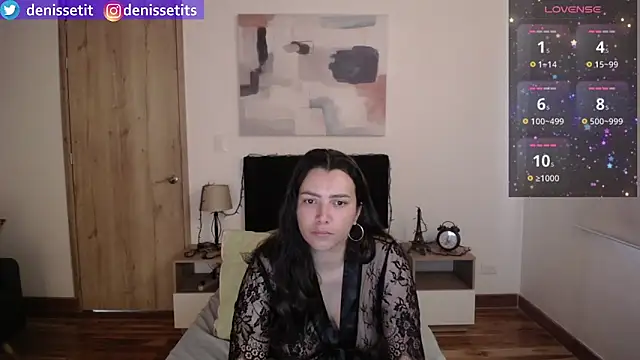 Snapshot of DenisseTits chatting on 02/23/25, 01:53 DenisseTits online show from 02/23/25, 01:53