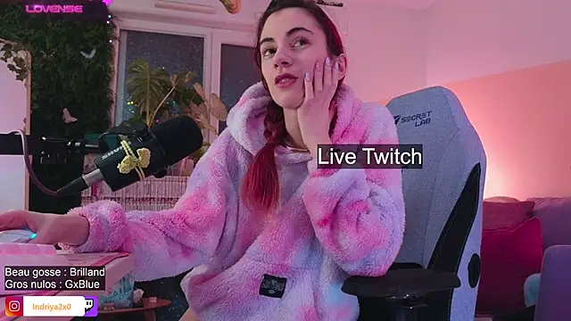 Snapshot of Indriya2x0 chatting on 11/10/25, 09:14 Indriya2x0 online show from 11/10/25, 09:14