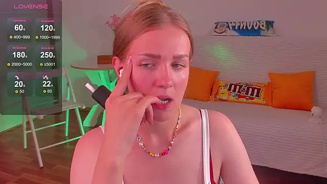 SweetMilkis online show from 07/18/26, 06:34