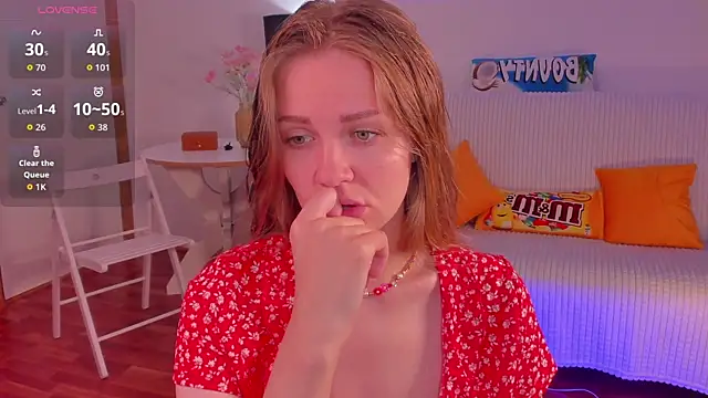 SweetMilkis online show from 07/29/26, 11:08