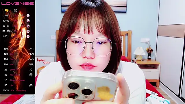 Snapshot of DianaYz chatting on 02/23/25, 03:02 DianaYz online show from 02/23/25, 03:02