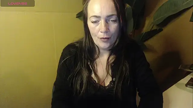 cloe85nl online show from 12/04/25, 09:51