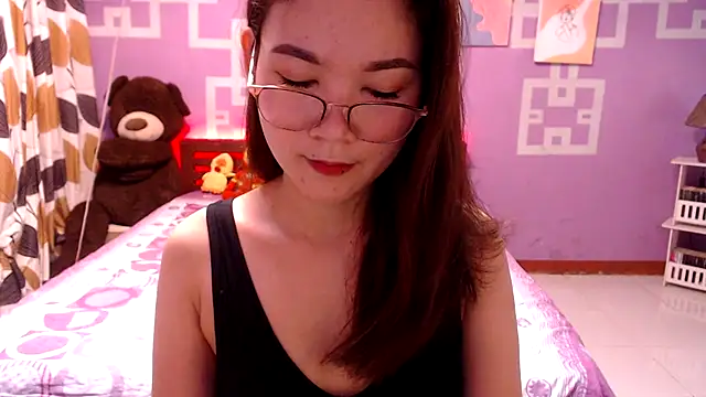 Snapshot of Sweety_Aria chatting on 10/16/25, 05:52 Sweety Aria online show from 10/16/25, 05:52