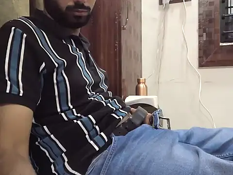 Snapshot of brownie_cake_cb chatting on 11/08/25, 05:23 brownie cake cb online show from 11/08/25, 05:23