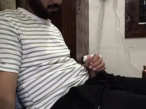 Snapshot of brownie_cake_cb chatting on 11/17/25, 05:19 brownie cake cb online show from 11/17/25, 05:19