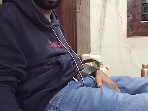 Snapshot of brownie_cake_cb chatting on 11/22/25, 07:02 brownie cake cb online show from 11/22/25, 07:02