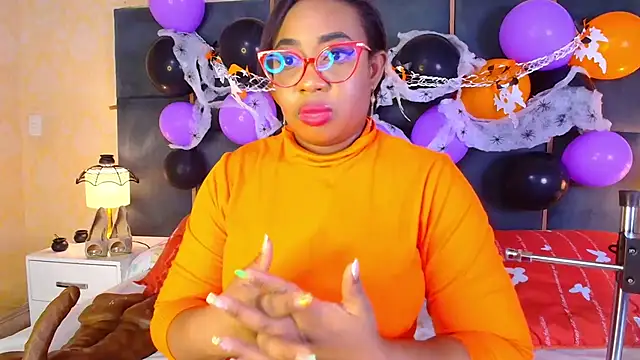 CaseyMoon online show from 10/27/25, 12:31