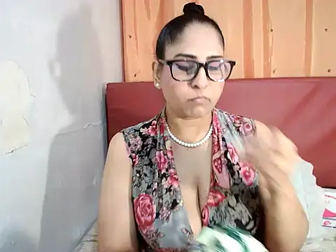 Indiankushy online show from 03/18/25, 04:48