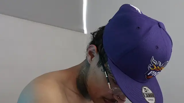 trieone online show from 12/02/24, 01:46