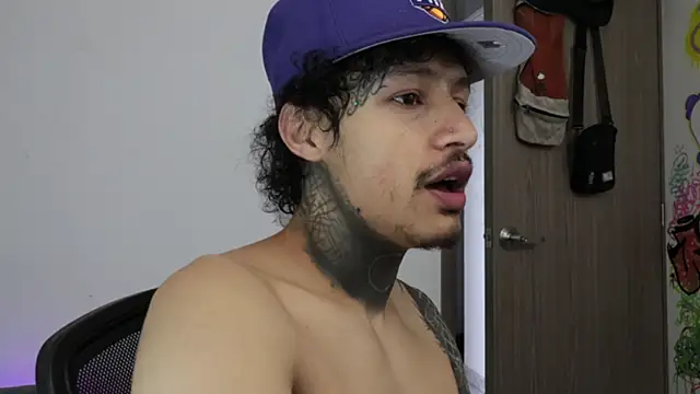 trieone online show from 02/16/26, 02:13