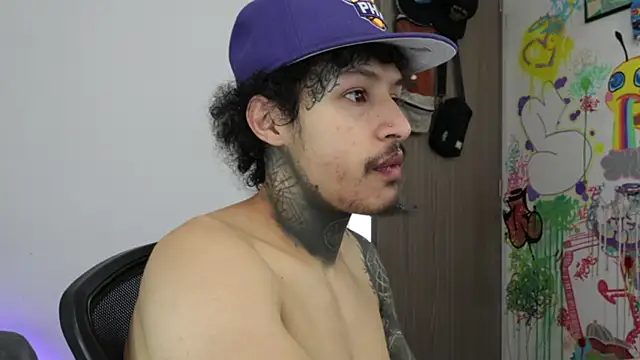 trieone online show from 03/04/26, 01:39