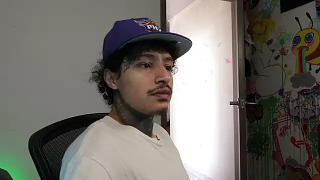 trieone online show from 03/15/26, 02:23