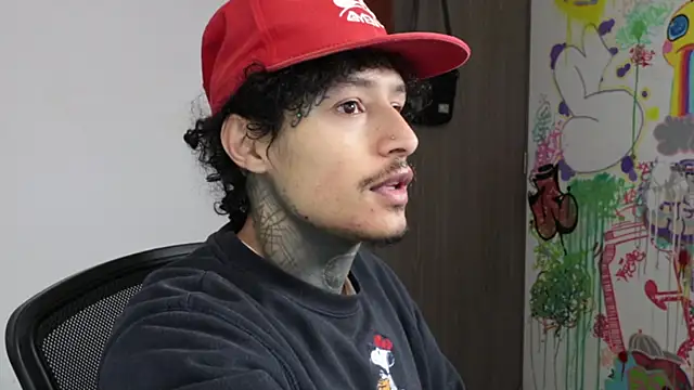 trieone online show from 03/28/26, 01:54