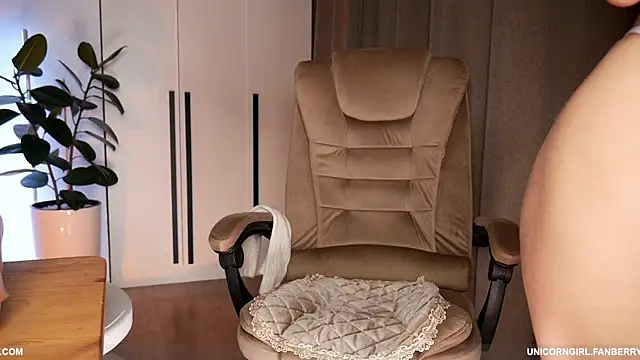 alicebalij online show from 11/03/25, 06:31