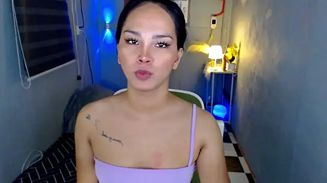 Snapshot of urnaughtydolly69 chatting on 07/13/26, 11:46 urnaughtydolly69 online show from 07/13/26, 11:46